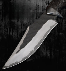 Black Goat Damascus Hunting Knife - DMS07 - A reliable and versatile product for various needs
