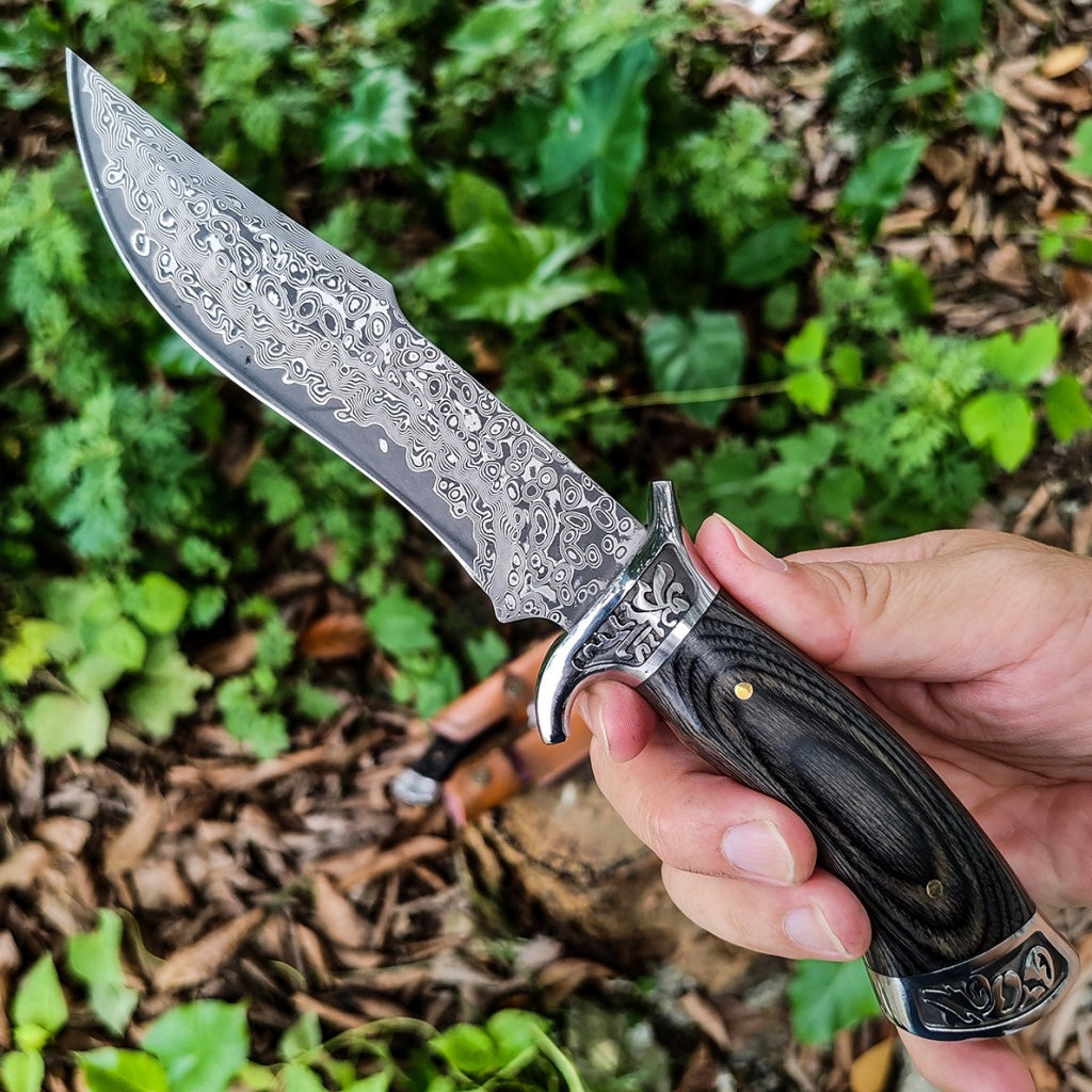 VG10 Damascus Blade Hunting Knife - DMS35 - A reliable and versatile product for various needs