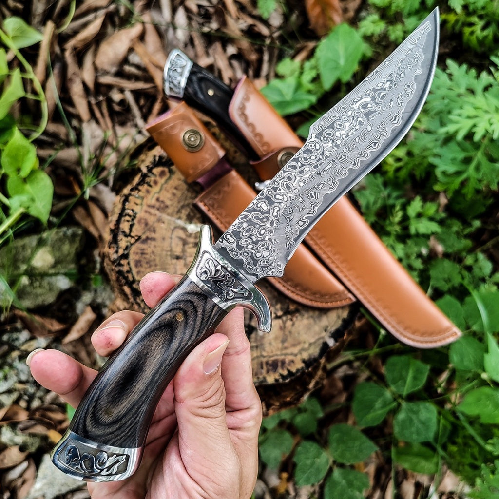 VG10 Damascus Blade Hunting Knife - DMS35 - A reliable and versatile product for various needs