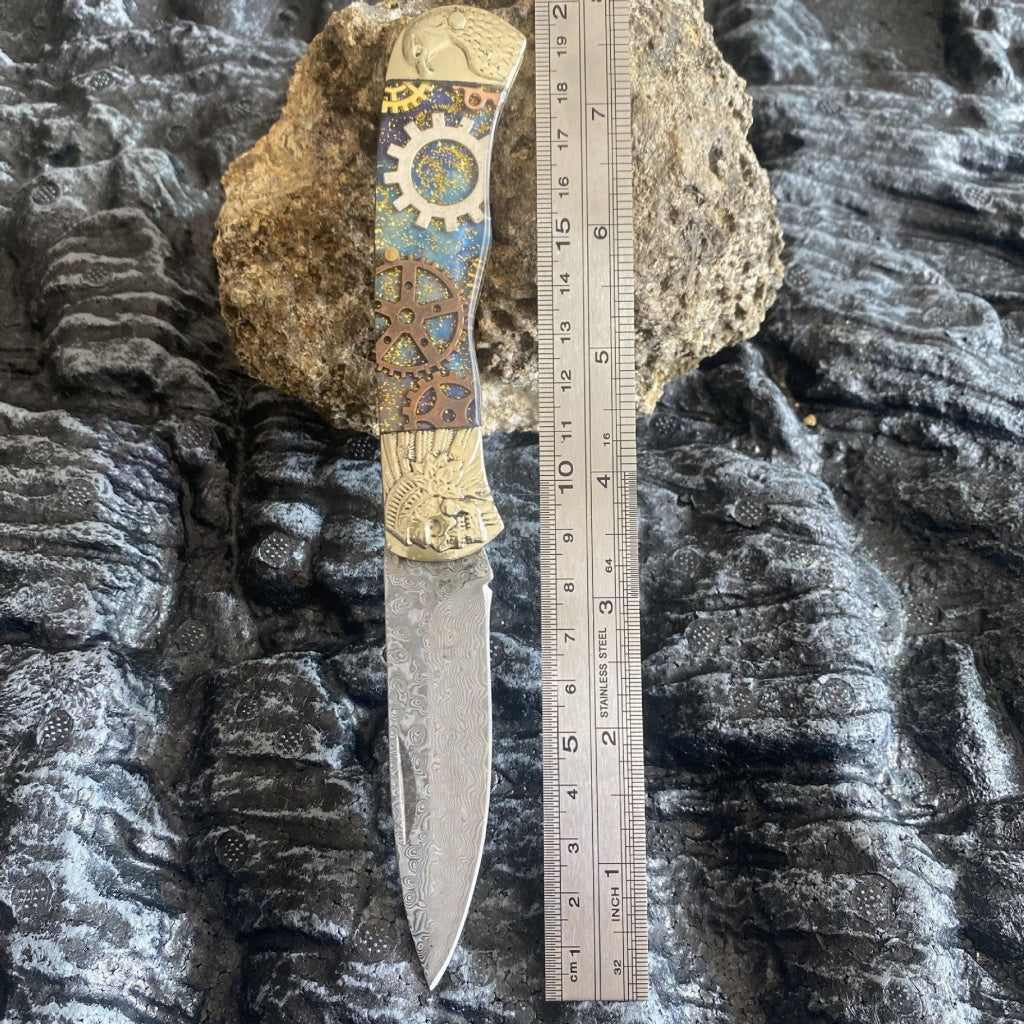 Damascus Pocket Knife - DMF11 - A reliable and versatile product for various needs