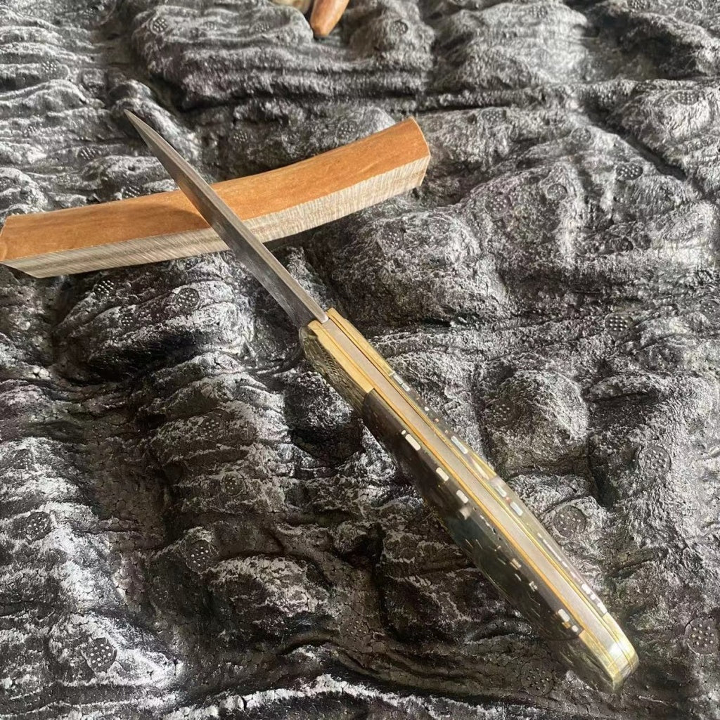 Damascus Pocket Knife - DMF11 - A reliable and versatile product for various needs