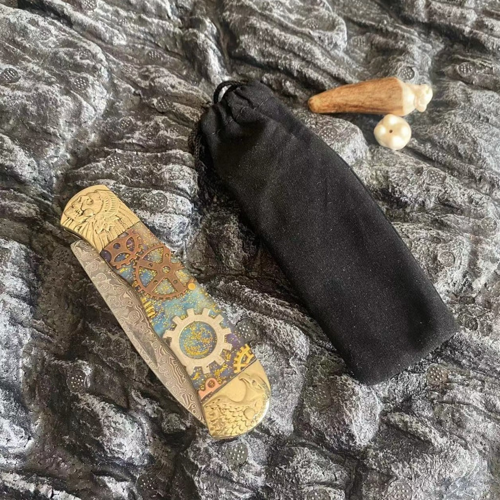 Damascus Pocket Knife - DMF11 - A reliable and versatile product for various needs